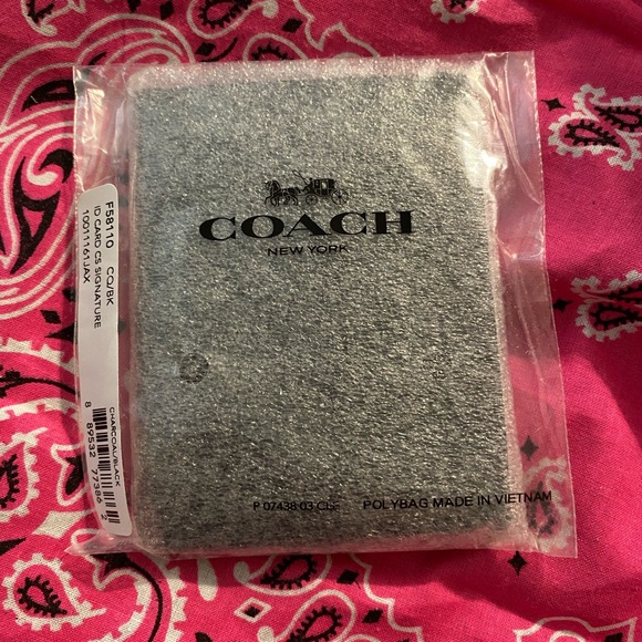 Classic Coach card case - Picture 3 of 4